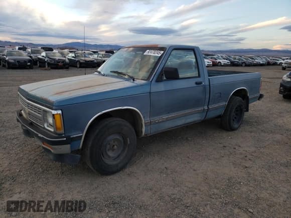 ✅ 1992 Chevrolet S-10 • VIN: 1GCCS14R6N8218748 • Lot: 92470245. Wystawiony na Copart z przebiegiem 237 123 mil. Bezpłatny archiwum sprzedaży aukcyjnych z USA i szczegółowy raport historii pojazdu na DreamBid. Zdjęcie 1.
