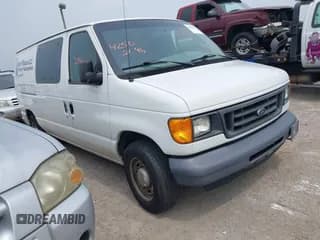 ✅ 2006 Ford Econoline Cargo • VIN: 1FTRE14WX6HB10268 • Lot: 42502096. Wystawiony na IAAI z przebiegiem 128 791 mil. Bezpłatny archiwum sprzedaży aukcyjnych z USA i szczegółowy raport historii pojazdu na DreamBid. Zdjęcie 1.