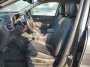 ✅ 2020 Chevrolet Equinox Premier • VIN: 3GNAXNEV1LS612780 • Lot: 71496415. Wystawiony na Copart z przebiegiem 76 413 mil. Bezpłatny archiwum sprzedaży aukcyjnych z USA i szczegółowy raport historii pojazdu na DreamBid. Zdjęcie 7.