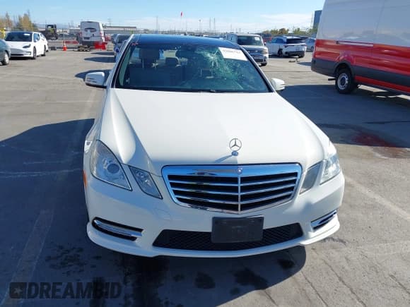 ✅ 2012 Mercedes-Benz E 350 Luxury • VIN: WDDHF5KB5CA534631 • Lot: 43606761. Wystawiony na IAAI z przebiegiem 147 114 mil. Bezpłatny archiwum sprzedaży aukcyjnych z USA i szczegółowy raport historii pojazdu na DreamBid. Zdjęcie 6.