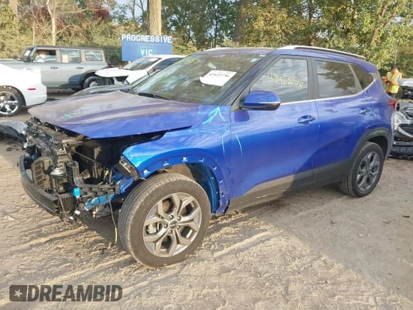 ✅ 2024 Kia Seltos S • VIN: KNDEUCAA4R7641711 • Лот: 43423756. Опубликован ранее на IAAI с пробегом 23 962 миль. Бесплатный доступ к архиву аукционных продаж из США и подробный отчёт об истории автомобиля на DreamBid. Изображение 18.