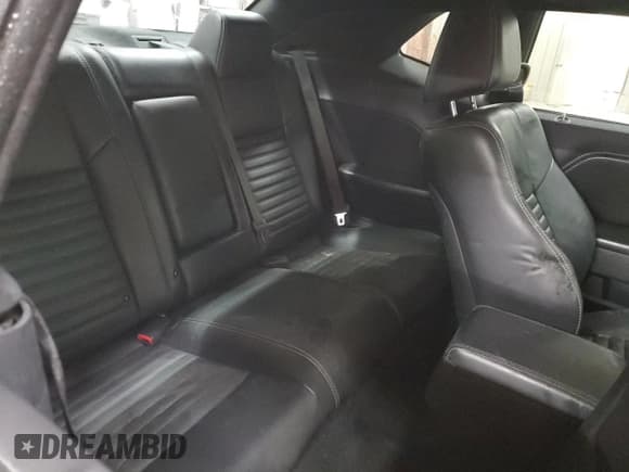 ✅ 2014 Dodge Challenger R/T 100th Anniversary Appearance • VIN: 2C3CDYBT5EH181921 • Lot: 78559644. Wystawiony na Copart z przebiegiem 129 820 mil. Bezpłatny archiwum sprzedaży aukcyjnych z USA i szczegółowy raport historii pojazdu na DreamBid. Zdjęcie 10.