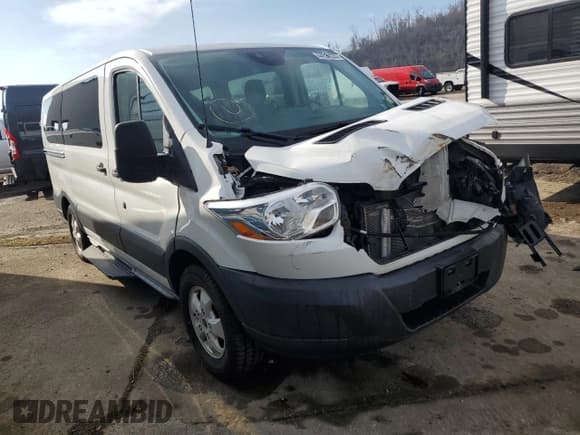✅ 2017 Ford Transit XL • VIN: 1FMZK1YM5HKA90465 • Lot: 44538235. Wystawiony na Copart z przebiegiem 26 532 mil. Bezpłatny archiwum sprzedaży aukcyjnych z USA i szczegółowy raport historii pojazdu na DreamBid. Zdjęcie 4.