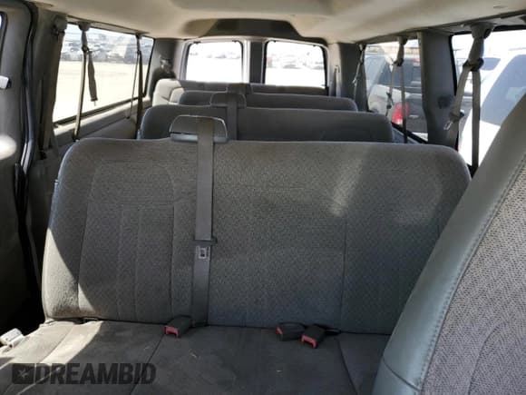 ✅ 2016 GMC Savana • VIN: 1GJZ7NFG1G1185094 • Lot: 60055875. Wystawiony na Copart z przebiegiem 113 542 mil. Bezpłatny archiwum sprzedaży aukcyjnych z USA i szczegółowy raport historii pojazdu na DreamBid. Zdjęcie 10.