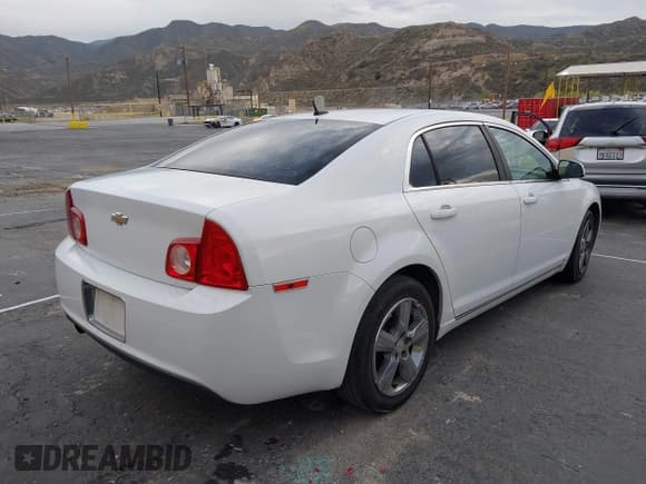 ✅ 2010 Chevrolet Malibu 2LT • VIN: 1G1ZD5EB3AF127349 • Lot: 43682345. Listed on IAAI with 165,504 mi. Free auction sales archive from the USA and detailed vehicle history report at DreamBid. Image 4.