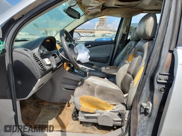 ✅ 2006 Saturn VUE • VIN: 5GZCZ53476S846555 • Лот: 71723115. Опубликован ранее на Copart с пробегом 263 495 миль. Бесплатный доступ к архиву аукционных продаж из США и подробный отчёт об истории автомобиля на DreamBid. Изображение 7.