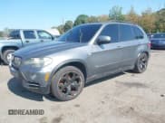 ✅ 2008 BMW X5 4.8i • VIN: 5UXFE83528L166921 • Lot: 43271745. Wystawiony na IAAI z przebiegiem 174 055 mil. Bezpłatny archiwum sprzedaży aukcyjnych z USA i szczegółowy raport historii pojazdu na DreamBid. Zdjęcie 2.