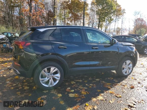 ✅ 2025 Buick Encore GX Preferred • VIN: KL4AMCSL6SB155994 • Lot: 90871595. Wystawiony na Copart z przebiegiem 16 365 mil. Bezpłatny archiwum sprzedaży aukcyjnych z USA i szczegółowy raport historii pojazdu na DreamBid. Zdjęcie 3.