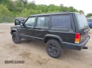✅ 1998 Jeep Cherokee SE • VIN: 1J4FJ28S2WL257218 • Лот: 42305758. Опубликован ранее на IAAI с пробегом 135 578 миль. Бесплатный доступ к архиву аукционных продаж из США и подробный отчёт об истории автомобиля на DreamBid. Изображение 3.