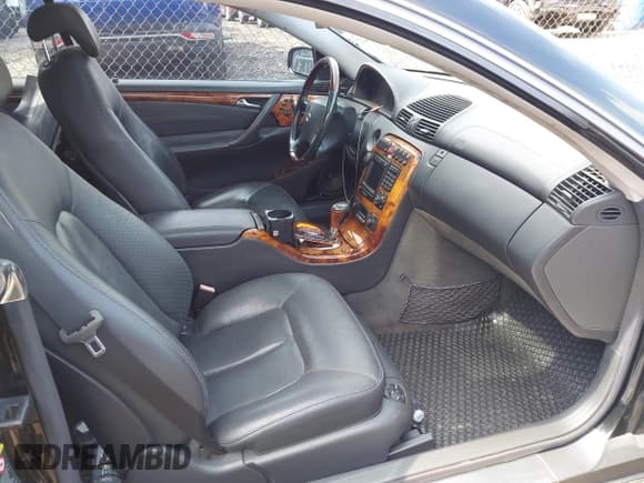 ✅ 2002 Mercedes-Benz CL AMG • VIN: WDBPJ73J12A029608 • Lot: 42710547. Listed on IAAI with 168,781 mi. Free auction sales archive from the USA and detailed vehicle history report at DreamBid. Image 5.