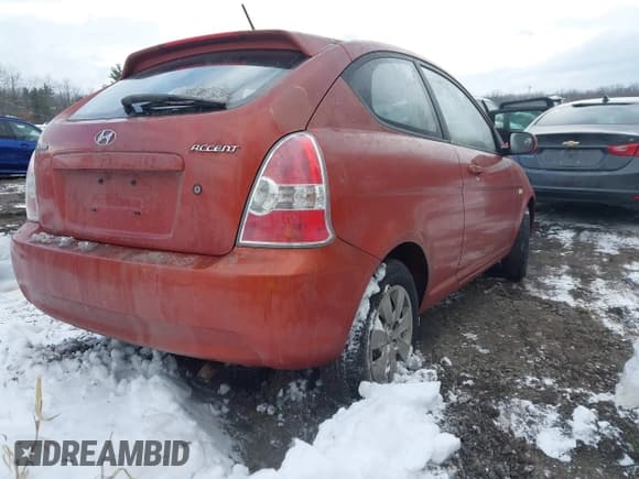 ✅ 2010 Hyundai Accent GS • VIN: KMHCM3AC8AU149547 • Lot: 43787652. Listed on IAAI with 69,782 mi. Free auction sales archive from the USA and detailed vehicle history report at DreamBid. Image 4.