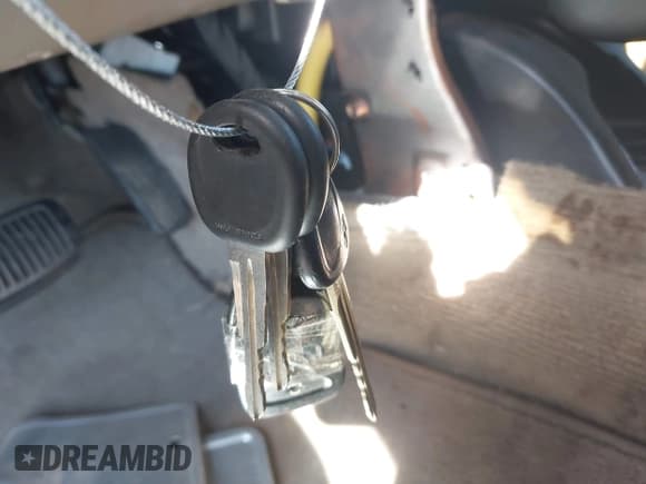 ✅ 2004 Hyundai Santa Fe GLS • VIN: KM8SC13E04U595553 • Лот: 43645991. Опубликован ранее на IAAI с пробегом 172 450 миль. Бесплатный доступ к архиву аукционных продаж из США и подробный отчёт об истории автомобиля на DreamBid. Изображение 11.