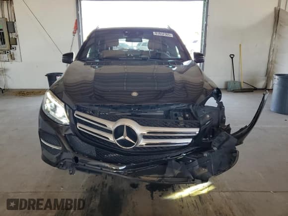 ✅ 2017 Mercedes-Benz GLE 350 • VIN: 4JGDA5HB7HA874705 • Lot: 81852365. Wystawiony na Copart z przebiegiem 73 072 mil. Bezpłatny archiwum sprzedaży aukcyjnych z USA i szczegółowy raport historii pojazdu na DreamBid. Zdjęcie 5.