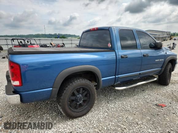 ✅ 2004 Dodge 1500 SLT • VIN: 1D7HU18NX4S573100 • Lot: 65593555. Listed on Copart with 129,583 mi. Free auction sales archive from the USA and detailed vehicle history report at DreamBid. Image 3.