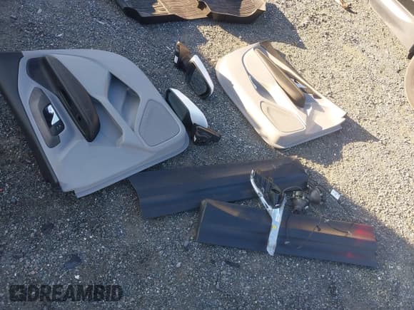 ✅ 2021 GMC Terrain SLT • VIN: 3GKALVEV3ML371955 • Lot: 43478835. Listed on IAAI with 39,153 mi. Free auction sales archive from the USA and detailed vehicle history report at DreamBid. Image 12.