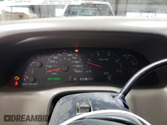 ✅ 2004 Ford F-250 XL • VIN: 1FTNX21P74EE02857 • Lot: 58702525. Wystawiony na Copart z przebiegiem 284 400 mil. Bezpłatny archiwum sprzedaży aukcyjnych z USA i szczegółowy raport historii pojazdu na DreamBid. Zdjęcie 9.