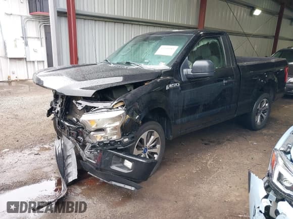 ✅ 2017 Ford F-150 XL • VIN: 1FTMF1C84HFC31564 • Lot: 42341185. Wystawiony na IAAI z przebiegiem 104 282 mil. Bezpłatny archiwum sprzedaży aukcyjnych z USA i szczegółowy raport historii pojazdu na DreamBid. Zdjęcie 2.