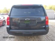 ✅ 2017 Chevrolet Suburban LT • VIN: 1GNSKHKC6HR241424 • Lot: 43352979. Wystawiony na IAAI z przebiegiem 137 631 mil. Bezpłatny archiwum sprzedaży aukcyjnych z USA i szczegółowy raport historii pojazdu na DreamBid. Zdjęcie 16.