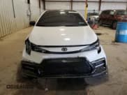 ✅ 2021 Toyota Corolla SE • VIN: 5YFM4MCE6MP076791 • Lot: 52024225. Wystawiony na Copart z przebiegiem 24 895 mil. Bezpłatny archiwum sprzedaży aukcyjnych z USA i szczegółowy raport historii pojazdu na DreamBid. Zdjęcie 5.