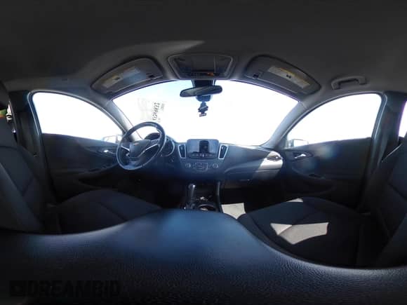 2020 Chevrolet Malibu RS z VIN 1G1ZG5ST7LF137843, wystawiony jako IAAI lot #43269832 z przebiegiem 83 006 mil mil oraz . Historia ofert i sprzedaży dostępna na DreamBid. Obrazek 18.