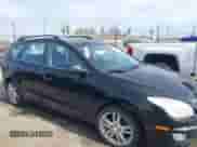 2010 Hyundai Elantra GLS z VIN KMHDC8AE1AU077144, wystawiony jako IAAI lot #41627198 z przebiegiem 136 083 mil mil oraz . Historia ofert i sprzedaży dostępna na DreamBid. Obrazek 14.