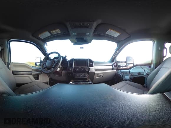 ✅ 2020 Ford F-250 XL • VIN: 1FT7W2BN0LED18824 • Lot: 42998787. Wystawiony na IAAI z przebiegiem 81 684 mil. Bezpłatny archiwum sprzedaży aukcyjnych z USA i szczegółowy raport historii pojazdu na DreamBid. Zdjęcie 18.