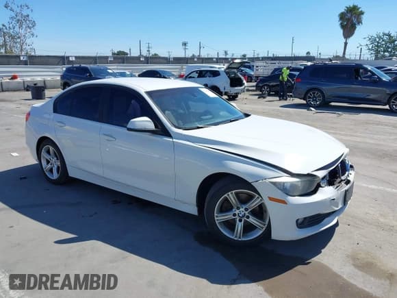 ✅ 2014 BMW 3 Series 320i • VIN: WBA3B1C56EPV79074 • Lot: 43348186. Listed on IAAI with 167,944 mi. Free auction sales archive from the USA and detailed vehicle history report at DreamBid. Image 1.