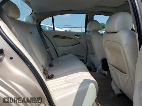 ✅ 2000 Jaguar S-Type V8 • VIN: SAJDA01DXYGL10385 • Lot: 66186135. Wystawiony na Copart z przebiegiem 76 223 mil. Bezpłatny archiwum sprzedaży aukcyjnych z USA i szczegółowy raport historii pojazdu na DreamBid. Zdjęcie 10.