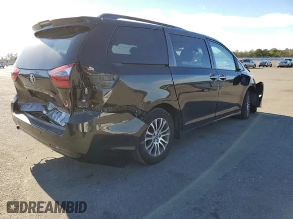✅ 2020 Toyota Sienna XLE Premium • VIN: 5TDYZ3DC0LS043799 • Lot: 92806855. Listed on Copart with 92,475 mi. Free auction sales archive from the USA and detailed vehicle history report at DreamBid. Image 3.