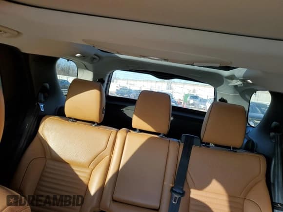 ✅ 2018 Land Rover Discovery HSE • VIN: SALRR2RK3JA048321 • Lot: 42888255. Wystawiony na Copart z przebiegiem 80 915 mil. Bezpłatny archiwum sprzedaży aukcyjnych z USA i szczegółowy raport historii pojazdu na DreamBid. Zdjęcie 10.