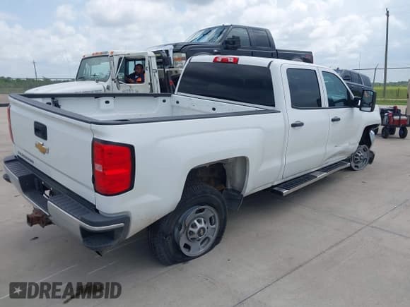 ✅ 2017 Chevrolet Silverado 2500HD Work Truck • VIN: 1GC1KUEG1HF101312 • Lot: 42435610. Listed on IAAI with 120,959 mi. Free auction sales archive from the USA and detailed vehicle history report at DreamBid. Image 4.