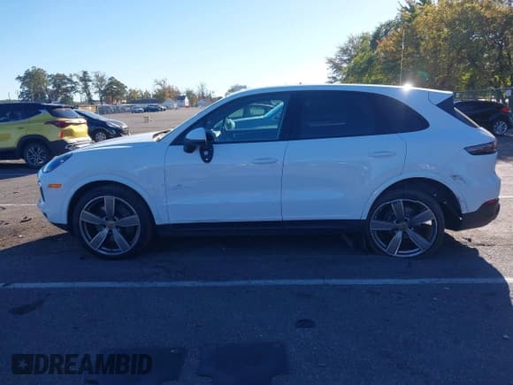 ✅ 2021 Porsche Cayenne • VIN: WP1AA2AY7MDA02911 • Лот: 43463062. Опубликован ранее на IAAI с пробегом 41 138 миль. Бесплатный доступ к архиву аукционных продаж из США и подробный отчёт об истории автомобиля на DreamBid. Изображение 14.