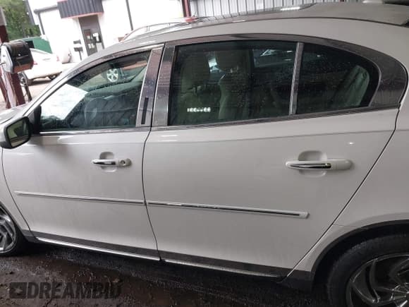 ✅ 2014 Lincoln MKS • VIN: 1LNHL9EK6EG610049 • Lot: 42438806. Listed on IAAI with 124,099 mi. Free auction sales archive from the USA and detailed vehicle history report at DreamBid. Image 14.