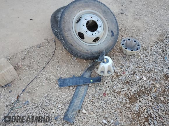 ✅ 2020 Chevrolet Silverado 3500 • VIN: 1GB4YSE74LF228472 • Lot: 77449544. Listed on Copart with 45,810 mi. Free auction sales archive from the USA and detailed vehicle history report at DreamBid. Image 12.