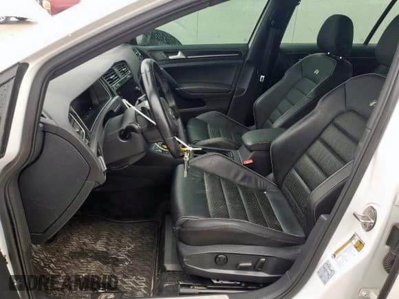 ✅ 2019 Volkswagen Golf R • VIN: WVWVA7AU9KW148757 • Lot: 51879055. Listed on Copart with 32,934 mi. Free auction sales archive from the USA and detailed vehicle history report at DreamBid. Image 7.