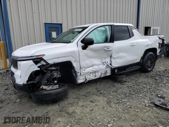 ✅ 2024 Chevrolet Silverado EV Work Truck • VIN: 1GC10UED8RU201304 • Лот: 84057394. Опубликован ранее на Copart с пробегом Не указан. Бесплатный доступ к архиву аукционных продаж из США и подробный отчёт об истории автомобиля на DreamBid. Изображение 1.