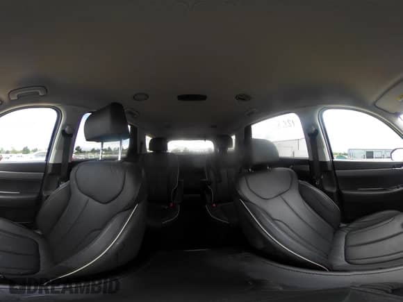 2025 Hyundai Palisade SEL с VIN KM8R24GEXSU842376, выставлен на аукционе IAAI как лот 43019245 с пробегом 12 680 миль миль и . История ставок и продаж доступна на DreamBid. Изображение 19.