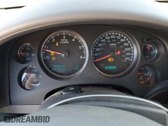 ✅ 2013 Chevrolet Suburban LTZ • VIN: 1GNSCKE08DR105799 • Lot: 93057155. Wystawiony na Copart z przebiegiem 257 010 mil. Bezpłatny archiwum sprzedaży aukcyjnych z USA i szczegółowy raport historii pojazdu na DreamBid. Zdjęcie 9.