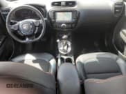 ✅ 2019 Kia Soul + • VIN: KNDJX3AA9K7683870 • Лот: 70555525. Опубликован ранее на Copart с пробегом 42 360 миль. Бесплатный доступ к архиву аукционных продаж из США и подробный отчёт об истории автомобиля на DreamBid. Изображение 8.