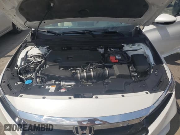 ✅ 2022 Honda Accord Touring • VIN: 1HGCV2F97NA010740 • Lot: 66838115. Listed on Copart with 28,056 mi. Free auction sales archive from the USA and detailed vehicle history report at DreamBid. Image 11.