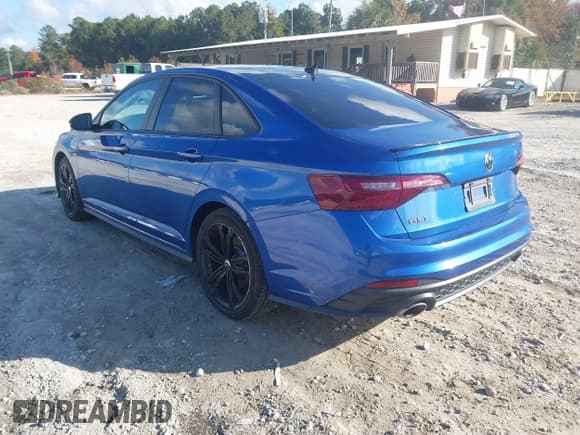 ✅ 2022 Volkswagen Jetta Autobahn • VIN: 3VW2T7BU0NM006259 • Lot: 43628911. Wystawiony na IAAI z przebiegiem 46 480 mil. Bezpłatny archiwum sprzedaży aukcyjnych z USA i szczegółowy raport historii pojazdu na DreamBid. Zdjęcie 3.