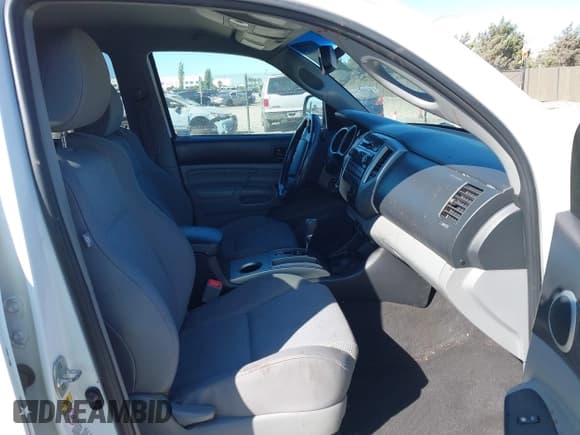 ✅ 2012 Toyota Tacoma • VIN: 3TMLU4EN6CM089216 • Lot: 43336629. Listed on IAAI with 135,350 mi. Free auction sales archive from the USA and detailed vehicle history report at DreamBid. Image 5.