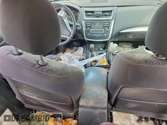 ✅ 2018 Nissan Altima S • VIN: 1N4AL3AP9JC225953 • Lot: 92174995. Wystawiony na Copart z przebiegiem 115 069 mil. Bezpłatny archiwum sprzedaży aukcyjnych z USA i szczegółowy raport historii pojazdu na DreamBid. Zdjęcie 8.