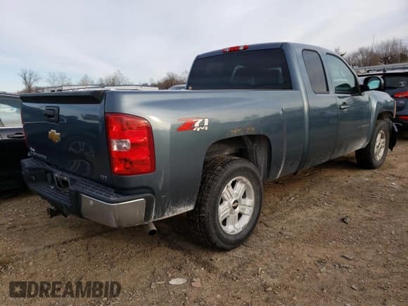 ✅ 2013 Chevrolet Silverado 1500 LTZ • VIN: 1GCRKTE73DZ323629 • Lot: 73555562. Listed on Copart with 320,976 mi. Free auction sales archive from the USA and detailed vehicle history report at DreamBid. Image 3.