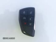 ✅ 2021 Chevrolet Suburban LT • VIN: 1GNSKCKD0MR254109 • Lot: 42569011. Wystawiony na IAAI z przebiegiem 82 465 mil. Bezpłatny archiwum sprzedaży aukcyjnych z USA i szczegółowy raport historii pojazdu na DreamBid. Zdjęcie 11.