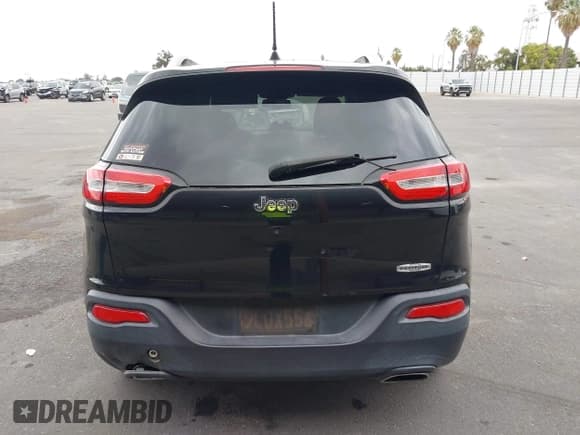 ✅ 2016 Jeep Cherokee Latitude • VIN: 1C4PJLCS2GW158809 • Lot: 43337790. Wystawiony na IAAI z przebiegiem 96 190 mil. Bezpłatny archiwum sprzedaży aukcyjnych z USA i szczegółowy raport historii pojazdu na DreamBid. Zdjęcie 16.