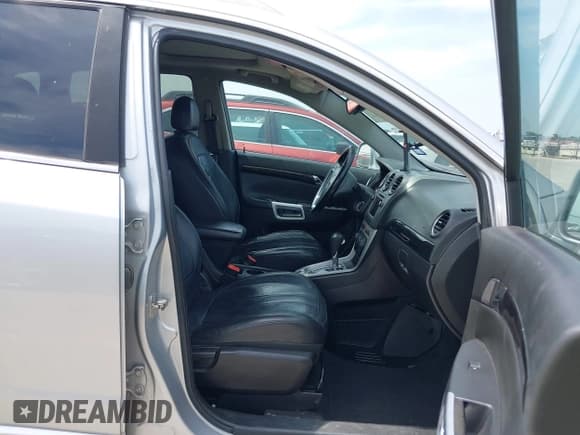 ✅ 2014 Chevrolet Captiva Sport LT • VIN: 3GNAL3EK2ES613395 • Lot: 42374449. Wystawiony na IAAI z przebiegiem 155 509 mil. Bezpłatny archiwum sprzedaży aukcyjnych z USA i szczegółowy raport historii pojazdu na DreamBid. Zdjęcie 5.