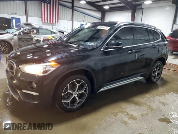 ✅ 2019 BMW X1 xDrive28i • VIN: WBXHT3C54K5L36830 • Lot: 83986425. Wystawiony na Copart z przebiegiem 71 391 mil. Bezpłatny archiwum sprzedaży aukcyjnych z USA i szczegółowy raport historii pojazdu na DreamBid. Zdjęcie 1.