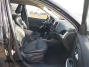 ✅ 2017 Jeep Cherokee Trailhawk • VIN: 1C4PJMBB5HW581070 • Лот: 42783250. Опубликован ранее на IAAI с пробегом 171 128 миль. Бесплатный доступ к архиву аукционных продаж из США и подробный отчёт об истории автомобиля на DreamBid. Изображение 5.