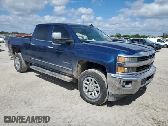 ✅ 2016 Chevrolet Silverado 2500HD LTZ • VIN: 1GC1KWE8XGF118547 • Лот: 82469365. Опубликован ранее на Copart с пробегом 165 040 миль. Бесплатный доступ к архиву аукционных продаж из США и подробный отчёт об истории автомобиля на DreamBid. Изображение 4.